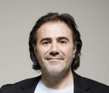 José Garcia portant le Tshirt Collector Christian Lacroix pour le Prix d'Amérique Marionnaud 2009