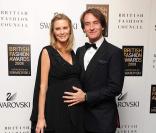 Tim Jefferies et Malin Johansson, sa femme