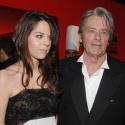 PHOTOS : Alain Delon, Bruce Willis et leurs filles Anouchka et Scout Larue, ont donné le tournis au bal des débutantes ! (réactualisé avec + photos )