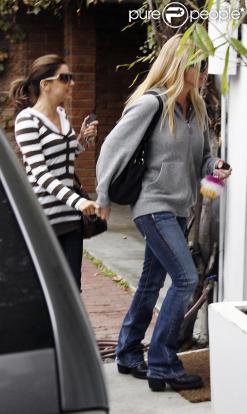 Eva Longoria et Nicollette Sheridan font du shopping. 