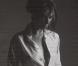 PHOTOS : Christy Turlington simplement vêtue d'une chemise, on est trop fan ...