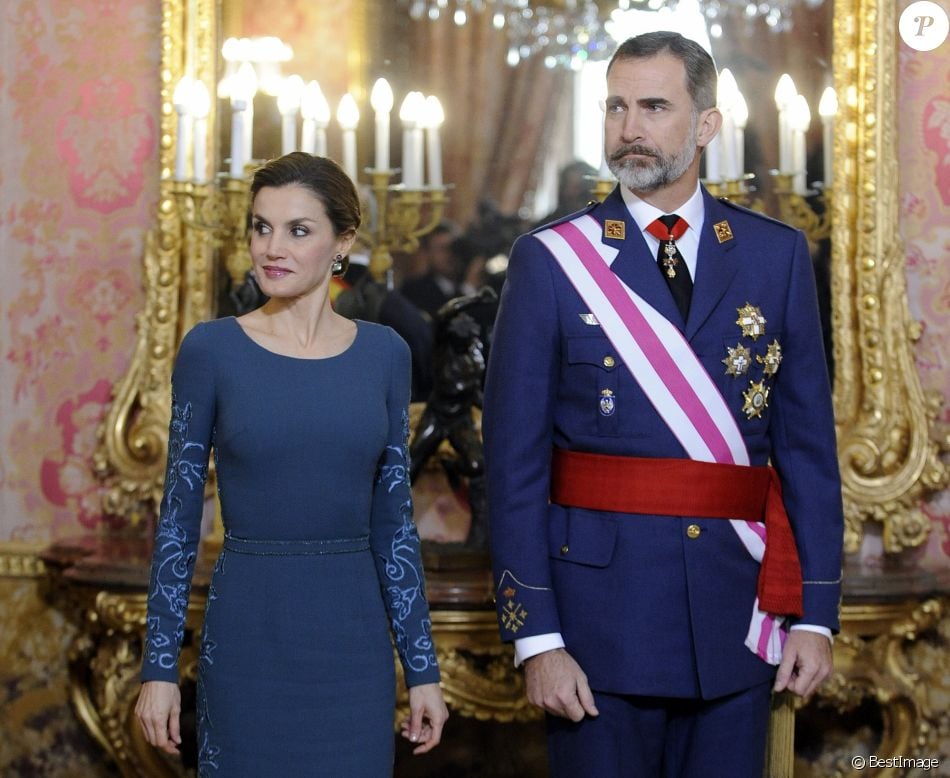 AGENDA DE SM. REYES FELIPE y LETIZIA  - Página 70 2955821-le-roi-felipe-vi-et-la-reine-letizia-d-e-950x0-1