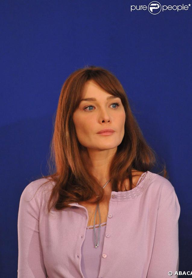 Carla Bruni et Nicolas Sarkozy lors d'un sommet au Brésil