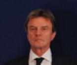 Carla Bruni, Bernard Kouchner, Xavier Darcos, Nicolas Sarkozy et Hervé Morin lors d'un sommet au Brésil