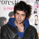 VIDEO : Max Boublil, découvrez son nouveau buzz sur... l'inspecteur Derrick !