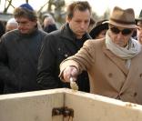 Charles Aznavour aux obsèques de son ami Ted Lapidus
