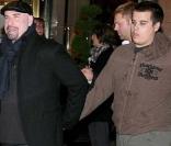 John Travolta et son fils Jett, en novembre 2008 à Paris