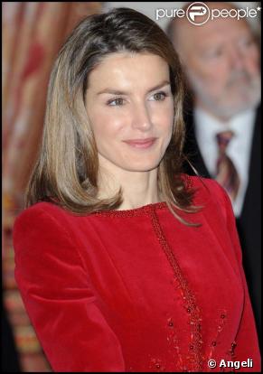 Letizia d'Espagne, radieuse en rouge 