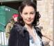 Ashley Judd, toujours ravissante, était tout de violet vêtue lors de sa présence au Festival de Sundance