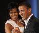 Gros plan sur la structure de la robe de Michelle Obama imaginée par Jason Wu, lors de l"investiture de Barack Obama. Sa toilette blanc crème asymétrique sur le bustier est entièrement pailletée. 