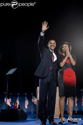 Lors de l'élection de Barck Obama, à Chicago, le 4 novemvre dernier, Michelle Obama portait une robe rouge et noire signée Narciso Rodriguez.
