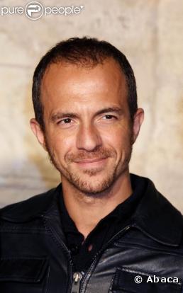 Le chanteur aux 1001 tubes Calogero avait rencontré la perle rare en 2001 mais malgré tout, le couple qu'il formait avec Hortence (mariés en 2005) se sépare fin 2007. A 37 ans, à qui va-t-il désormais écrire ses belles chansons d'amour ?