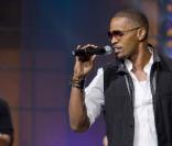 Il est cool, gagne aussi bien des Oscars (Ray) que des disques d'or (Golddigger) : il s'appelle Jamie Foxx ! 	L'acteur américain de 40 ans est plutôt discret sur sa vie privée - on le voit rarement en 	charmante compagnie à part avec sa fille...