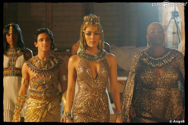 Sofia Essaïdi dans Cléopâtre, la dernière reine d'Egypte, de Kamel Ouali