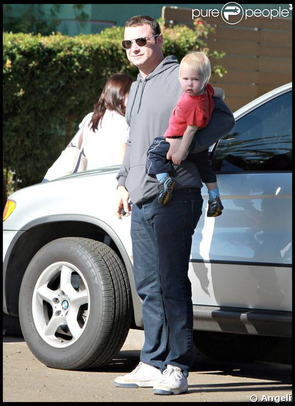 Liev Schreiber passe un moment entre hommes avec son fils Alexander 