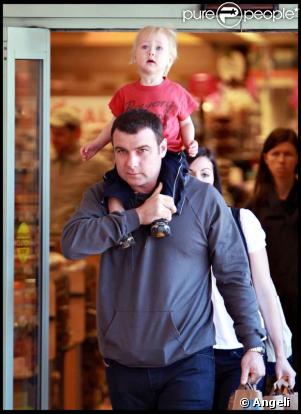 Liev Schreiber passe un moment entre hommes avec son fils Alexander 