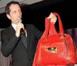 Gad Elmaleh mène les enchères à la soirée des 10 ans de l'association Innocence en danger