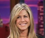 Jennifer Aniston, la star de Friends et à l'affiche de Ce que pensent les hommes, a également choisi le noir pour rendre visite à Jay Leno. 