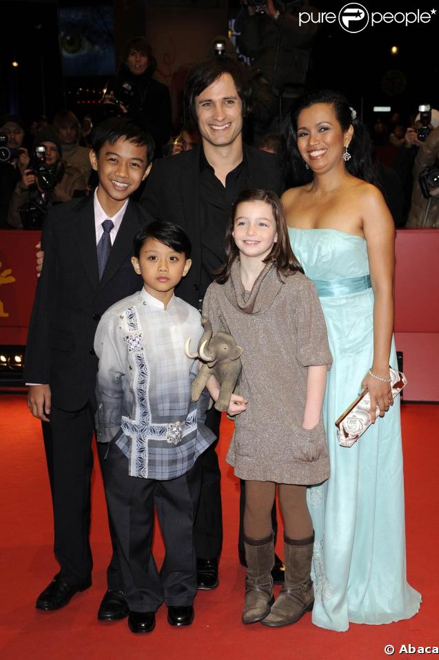 Jan Nicdao, Martin Delos Santos, Gael Garcia Bernal, Sophie Nyweide et Marife Necesito 