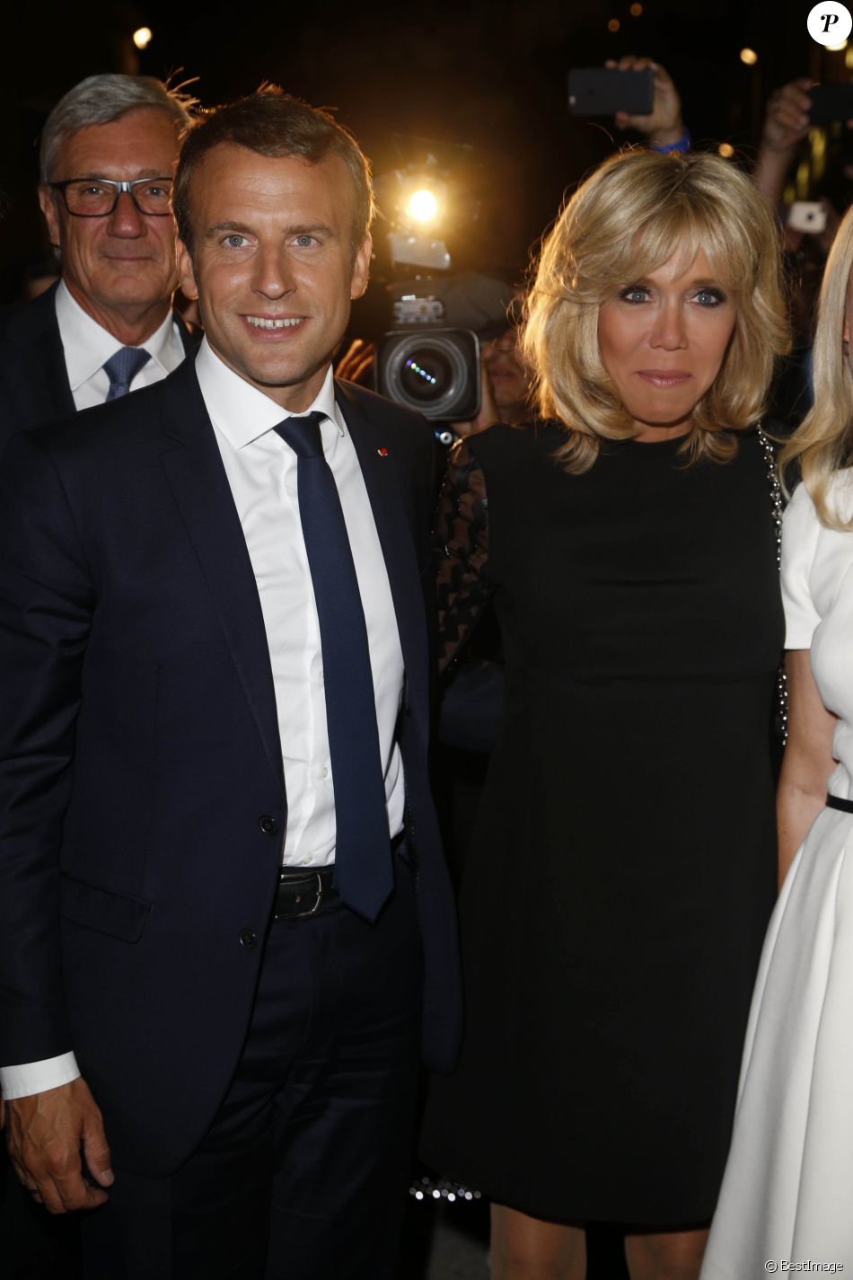 Le président de la République française Emmanuel Macron et sa femme la Première dame Brigitte Macron (Trogneux) lors du festival de Salzbourg, Autriche, le 23 août 2017.