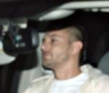 Kevin Federline hier en sortant de l'hôpital avec ses fils et son avocat