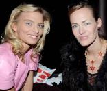 Petit moment de complicité entre Sarah Marshall et la comédienne Gabrielle Lazure 
