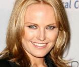 Malin Akerman et son regard bleu acier... qui nous tellement fondre ! 