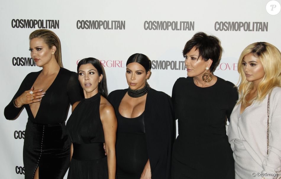 Kris Jenner entourée de ses filles Khloé, Kourtney, Kim et Kylie Jenner à la soirée du 50ème anniversaire de la revue féminine ‘Cosmopolitan' au Ysabel à West Hollywood, le 12 octobre 2015.