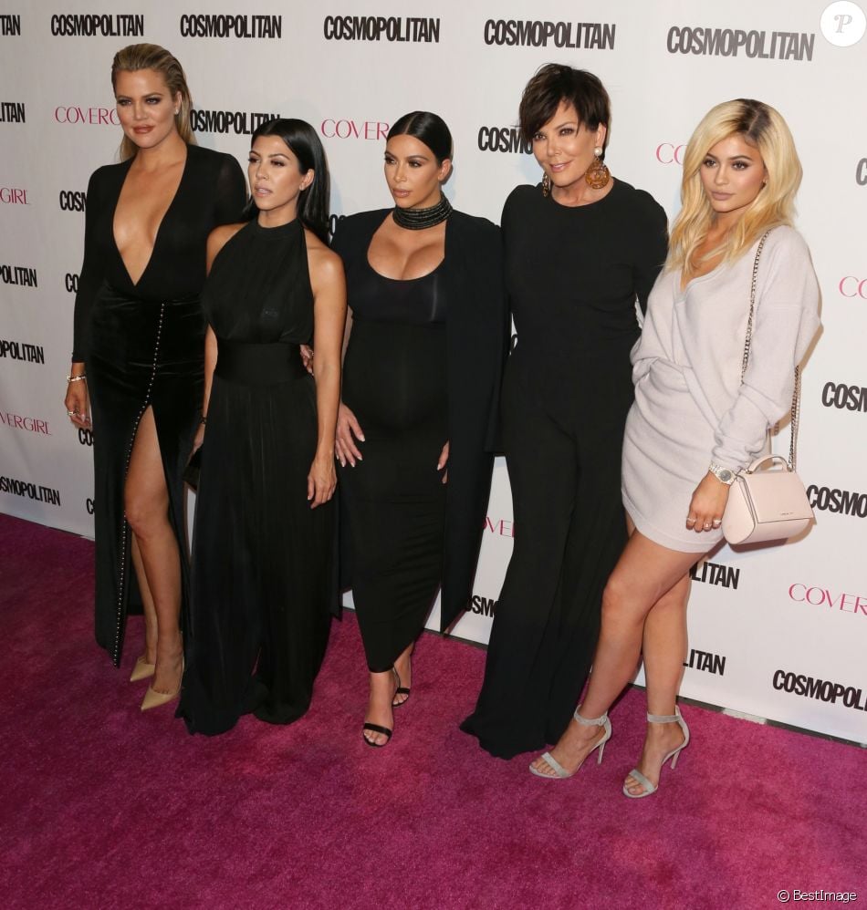 Khloe Kardashian, Kourtney Kardashian, Kim Kardashian enceinte, Kris Jenner, Kylie Jenner à la soirée du 50ème anniversaire de la revue féminine ‘Cosmopolitan' à West Hollywood, le 12 octobre 2015 Cosmopolitan 50th Birthday Celebration held at Ysabel in West Hollywood, California on 10/12/1512/10/2015 - West Hollywood