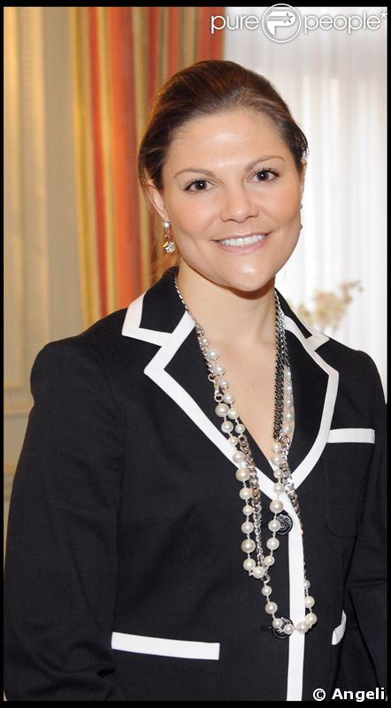 Victoria de Suède lors de la Fashion Week à Londres... Elle était présente pour assister aux défilés de jeunes créateurs suédois !