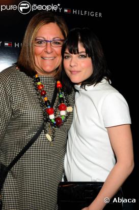 Selma Blair et Fern Mallis au défilé Tommy Hilfiger le 19 février... Elles rivalisent de simplicité !