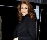 Angie Everhart, bientôt maman, s'est rendue au défilé Carlos Miele le 16 février...