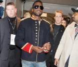 Encore et toujours Kanye West le drogué de mode... Il est de tous les défilés !!!
