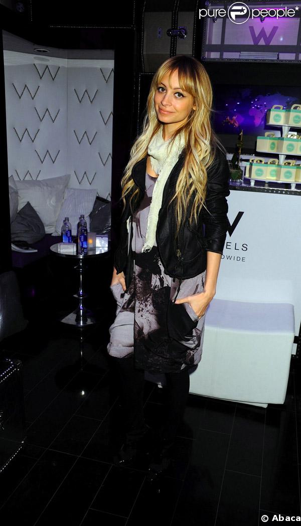 Nicole Richie, la belle hippie chic n'en fini plus de nous impressionner... Elle a toujours tout bon.