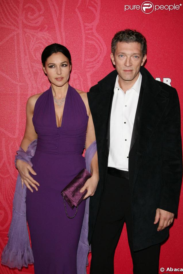 Monica moulée dans sa ravissante robe a accompagné son mari césarisé, hier soir 