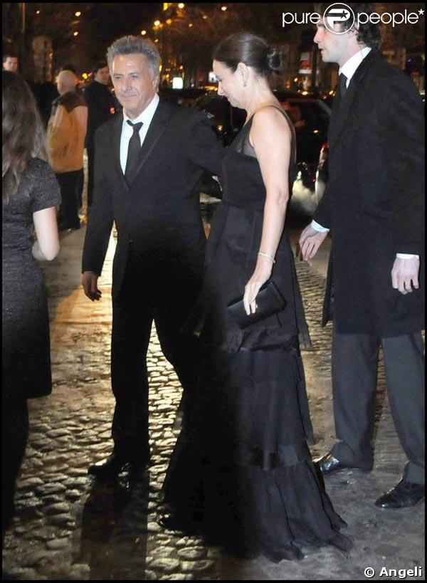 Coulisses et potins des César 2009 : Dustin Hoffman va au Fouquet's avec son épouse Lisa 