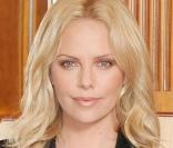 Charlize Theron à l'hôtel Bristol ce matin, mardi 3 mars