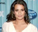La charmante chanteuse et actrice américaine Lea Michele, très élégante, exhibe sa taille de guêpe à la grande soirée 