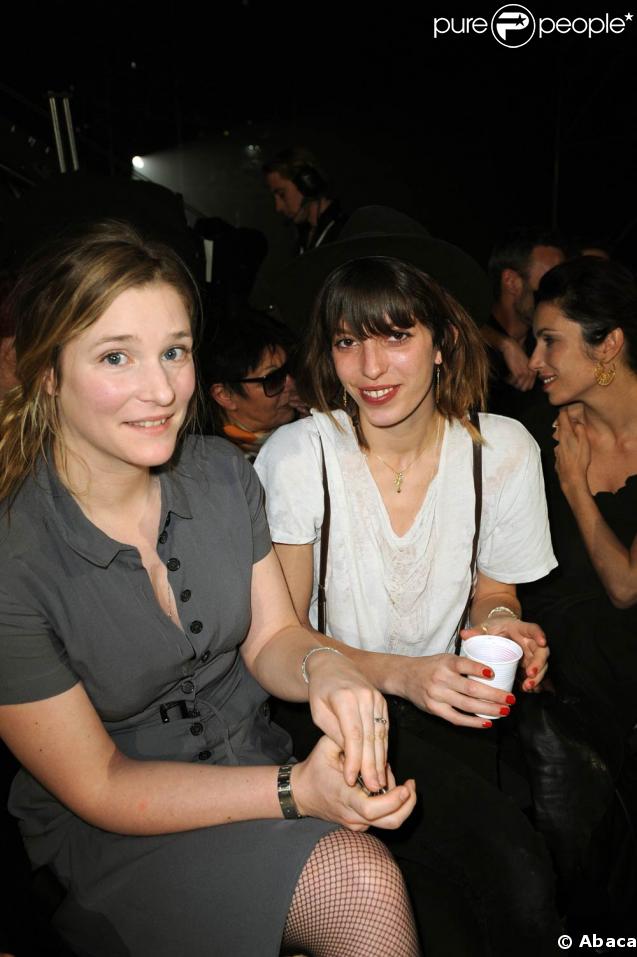 Natacha Régnier et Lou Doillon au défilé Maison Martin Margiela