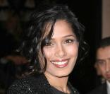 Freida Pinto à la soirée Chanel, le 10 mars 2009