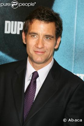 Clive Owen a retrouvé Julia Roberts cinq ans après leur liaison dans "Closer", le jeudi 12 mars 2009, au Gaumont Marignan des Champs-Elysées, à l'occasion de l'avant-première parisienne de "Duplicity" !