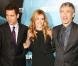 Le trio du film - Clive Owen, Julia Roberts et le réalisateur Tony Gilroy -, le jeudi 12 mars 2009, au Gaumont Marignan des Champs-Elysées, à l'occasion de l'avant-première parisienne de "Duplicity" !