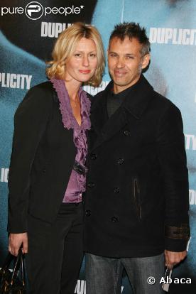 Paul Belmondo et sa femme Luana étaient également de la soirée, le jeudi 12 mars 2009, au Gaumont Marignan des Champs-Elysées, à l'occasion de l'avant-première parisienne de "Duplicity" !