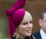 Ce changement de style s'est confirmé à Nöel dernier, où la blonde jeune femme a proposé à la Famille Royale de l'admirer avec une oeuvre d'art moderne sur la tête. Chapeau, Zara !