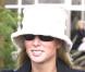 Effectivement, aux courses de Cheltenham en 2004, le bob en moumoute n'était pas du meilleur effet sur la tête de miss Phillips...