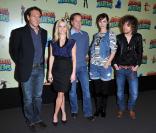 Stéphane Freiss, Reese Witherspoon, Kiefer Sutherland, Louise Bourgoin et Julien Doré lors du photocall de Monsters vs Aliens, à Paris, le 15 mars 2009