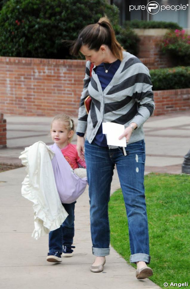 Violet Affleck visite sa nouvelle école à Los Angeles avec sa mère 