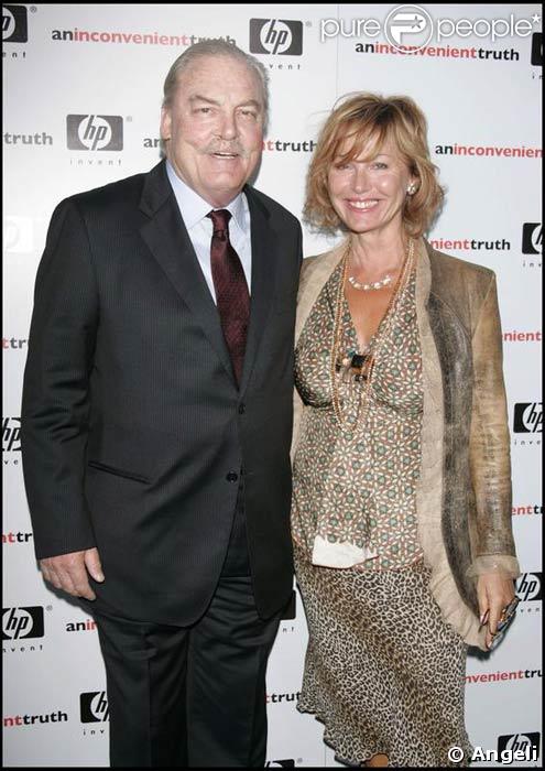 Stacy Keach et sa  femme Malgosia Tomassi en mai 2006 