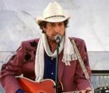 Bob Dylan sur scène en 1993 à Washington, lors d'un concert en l'honneur de Bill Clinton