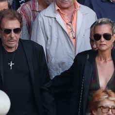 Johnny et Laeticia Hallyday lors des obsèques de Mireille Darc en l'église Saint-Sulpice à Paris le 1er septembre 2017
